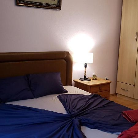 Spacious Downtown Apartment With A City View Prisztina Zewnętrze zdjęcie