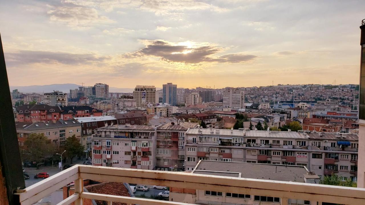 Spacious Downtown Apartment With A City View Prisztina Zewnętrze zdjęcie